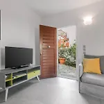 Private Town Apartments By Mykonos Eight